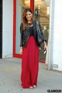 Love the long skirt, wish I could pull it off!  Lace Skirt #2dayslook #LaceSkirt #watsonlucy723 #anoukblokker  www.2dayslook.com