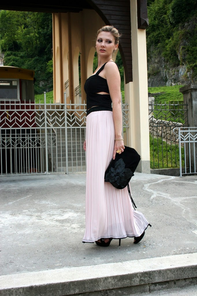 Cropped top - Fashion blogger outfit