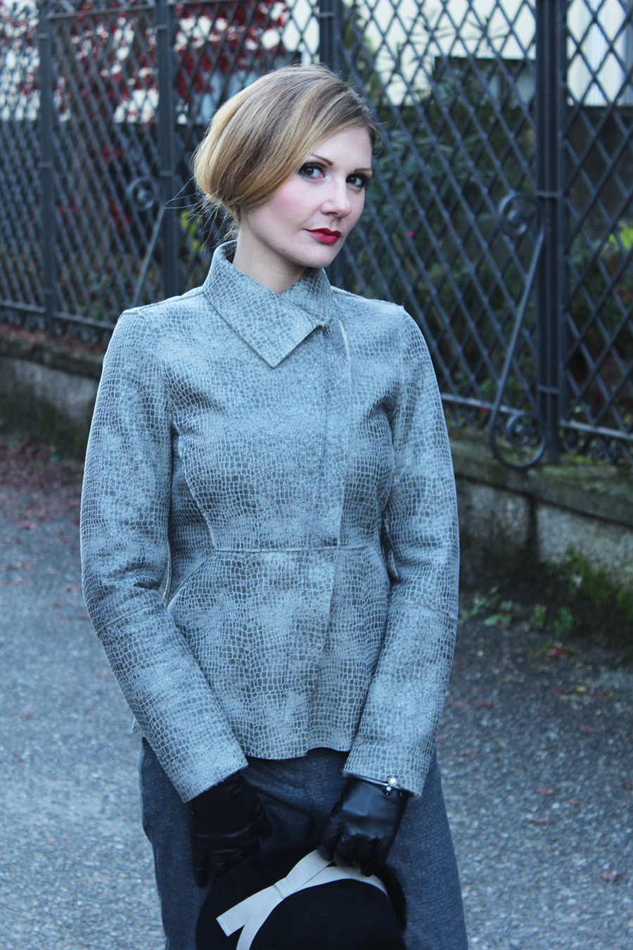 Androgynous look in grey hues / Outfit del giorno