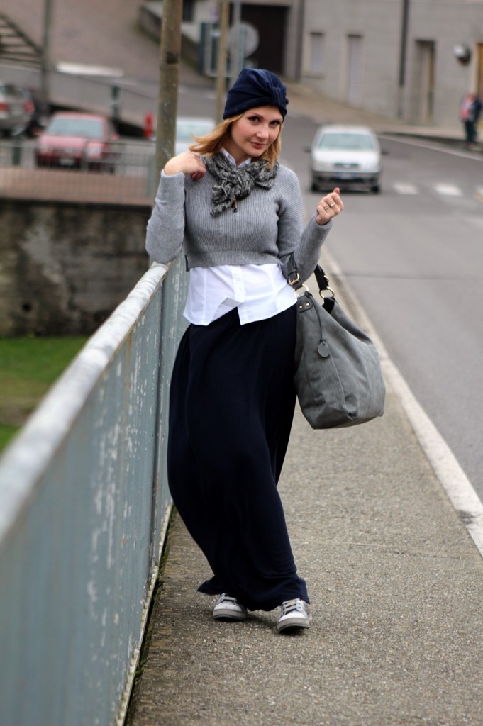 Turbante e maxi-skirt  Turban hat and maxi-skirt - Un look confortevole  A comfy look