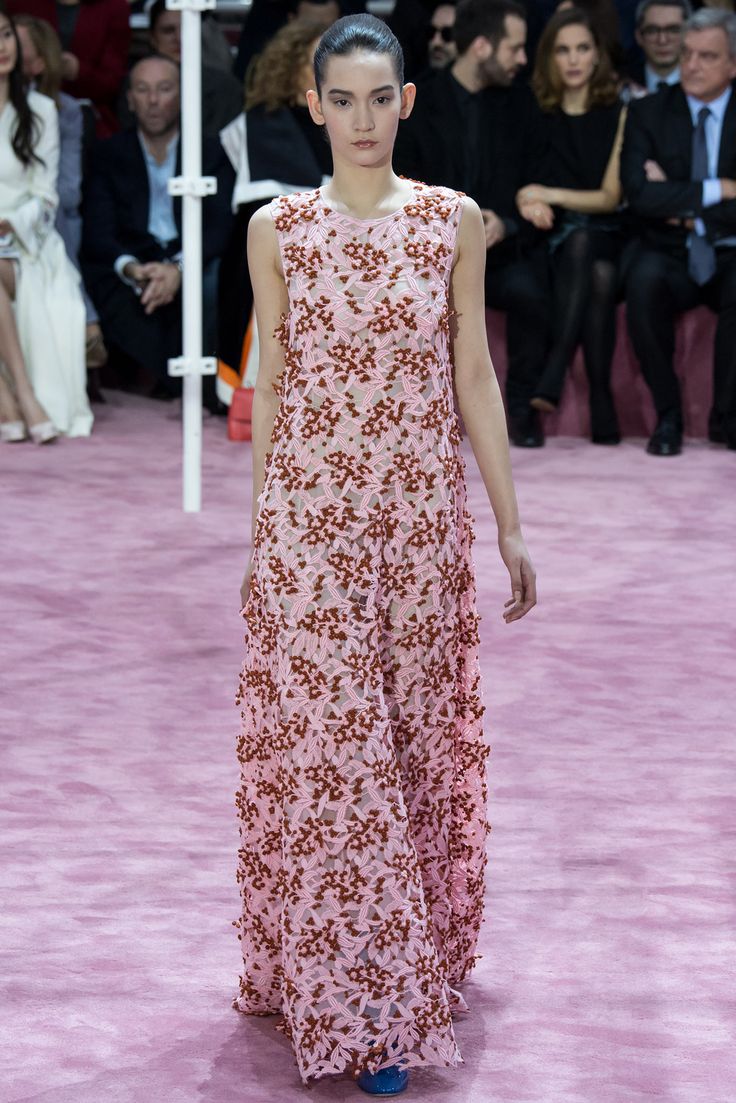 Christian Dior Haute couture Pinspiration via Coco et La vie en rose