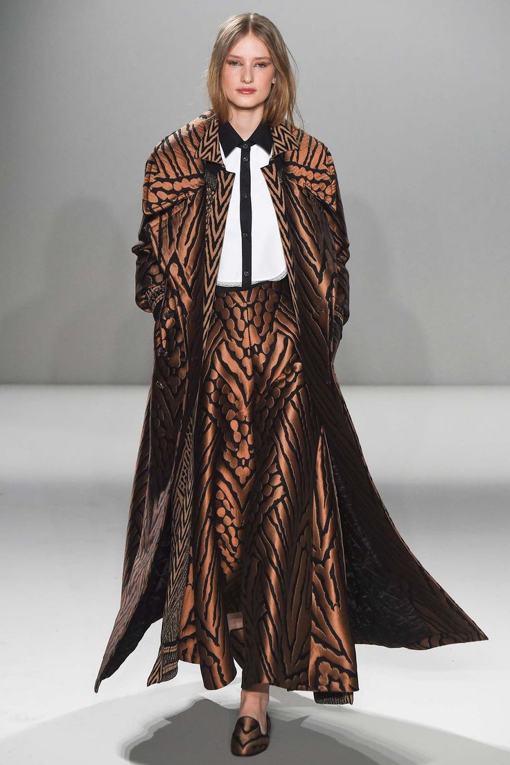 Temperley London - Fall 2015 Ready-to-Wear - London Fashion Week Pinspiration 