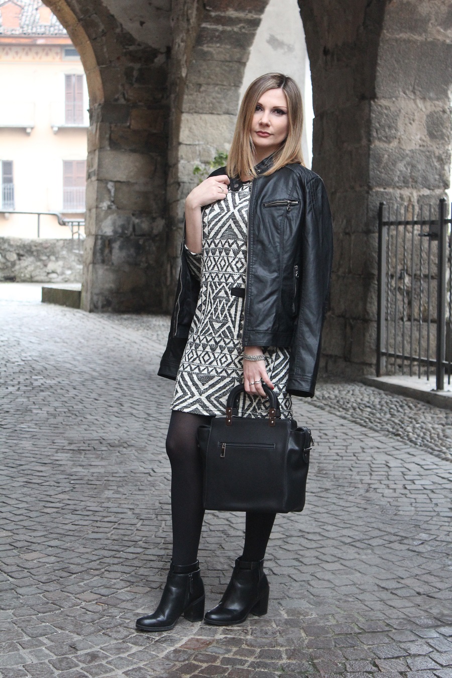 Giacca in ecopelle nera - Black leather jacket - Simply Glam