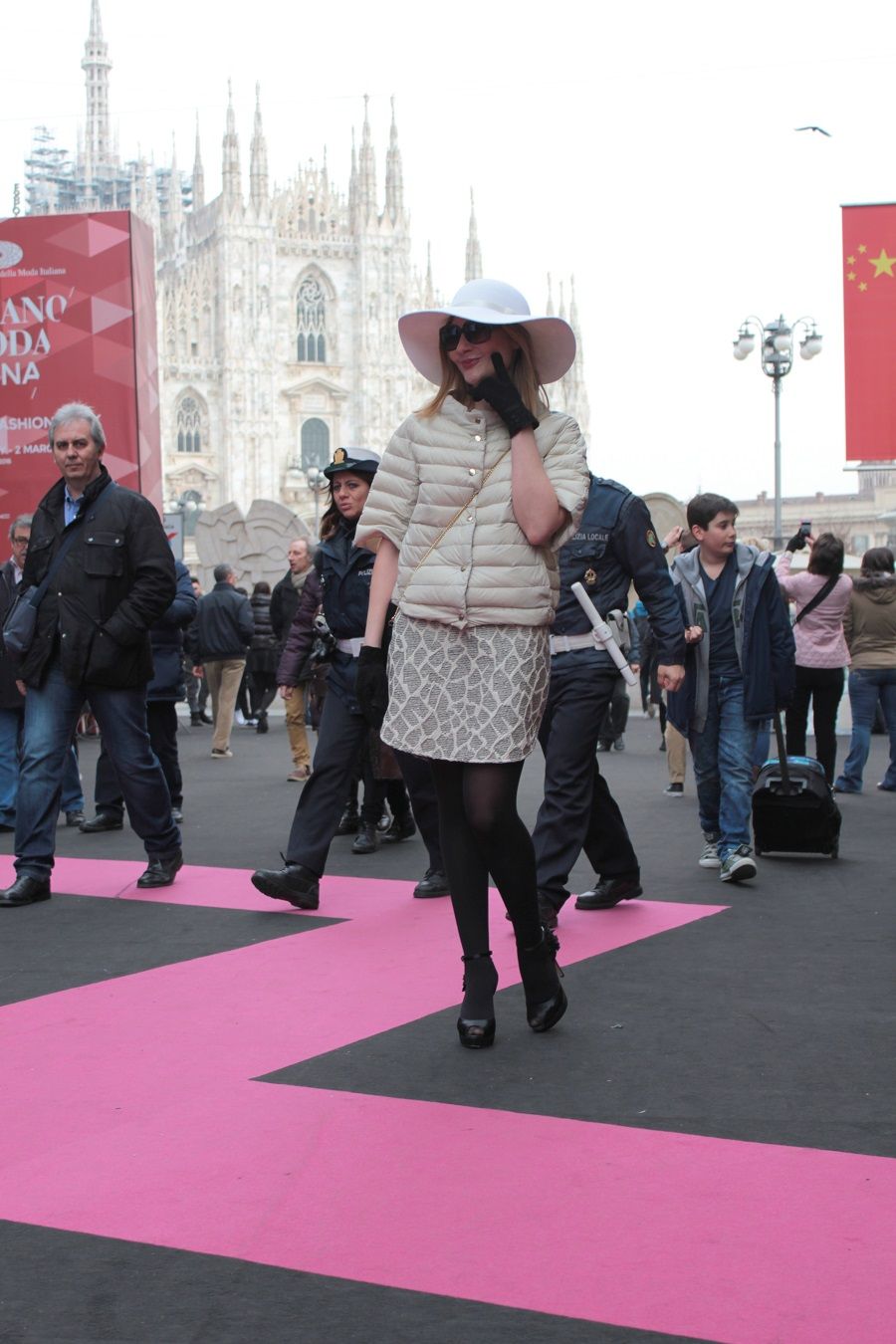 Outfit black and white @ Milano Fashion Week