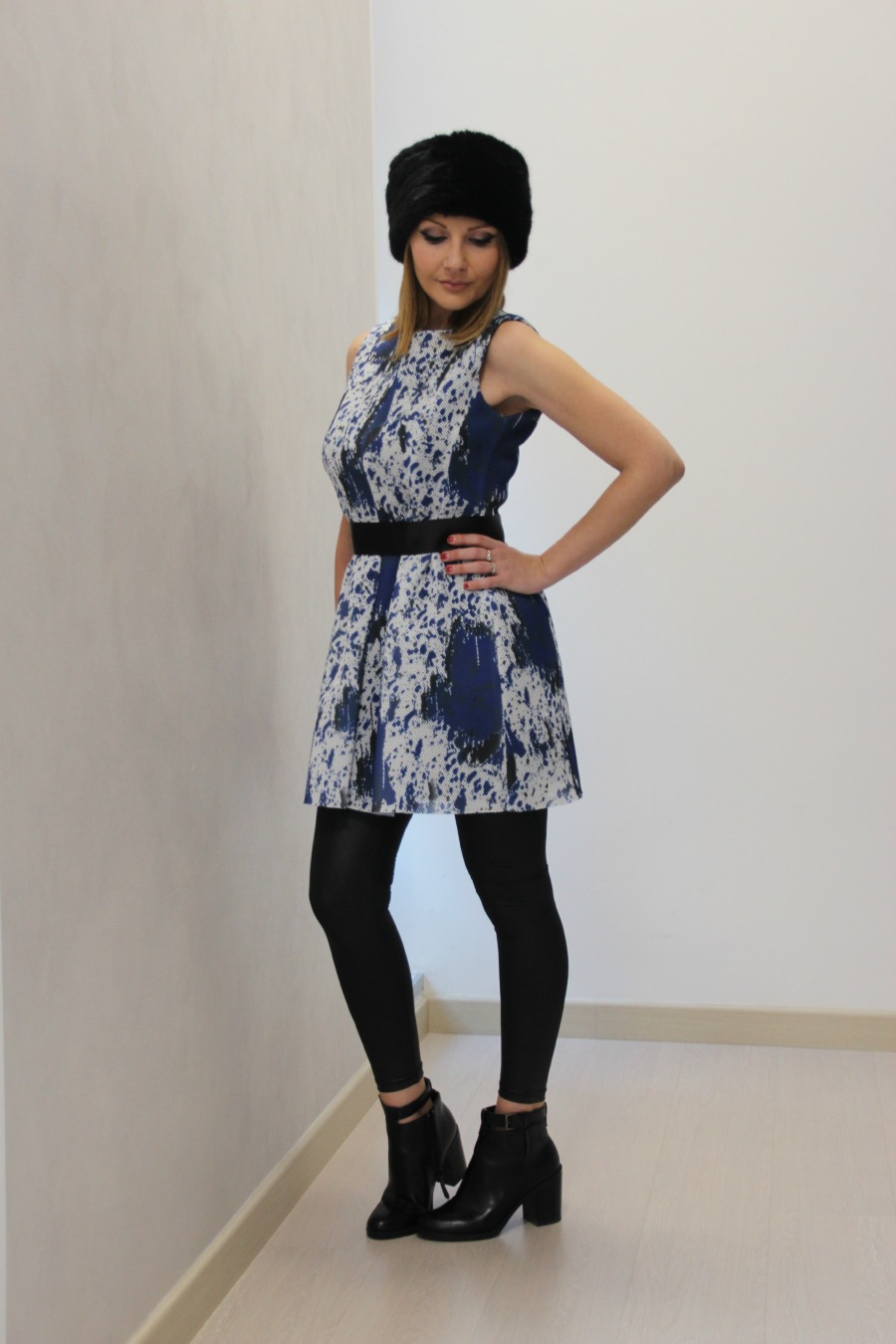 Prepararsi per uscire - Getting ready to go out (Outfit)