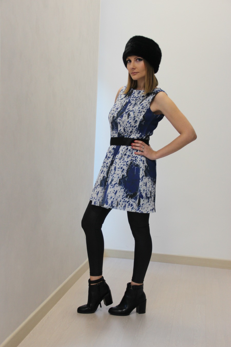 Prepararsi per uscire - Getting ready to go out (Outfit)